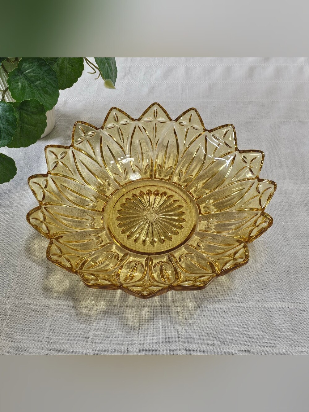 Vintage Federal Glass Amber Starburst Pressed Glass Bowl 1960s 1970s